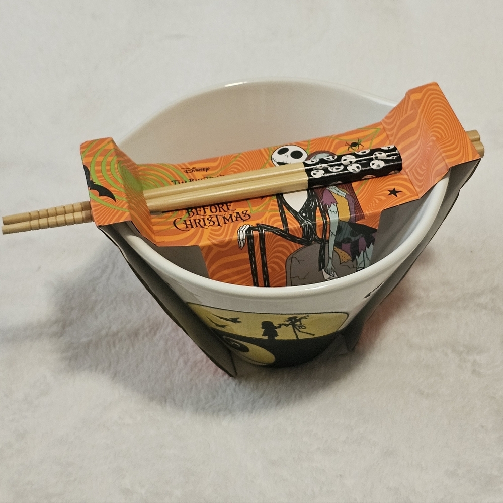 Disney & Tim Burton's: Nightmare Before Christmas Ceramic Bowl w. Chopsticks